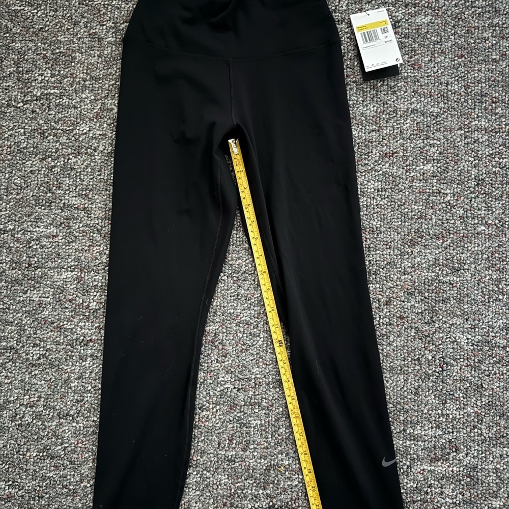 Nike Womens NWT Classic Black Leggings